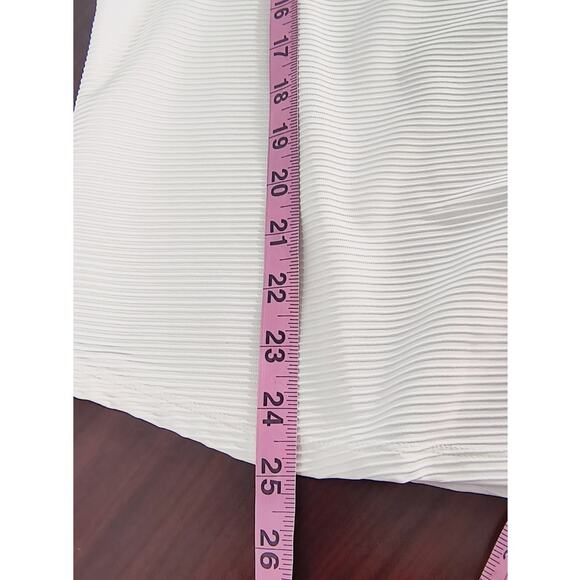 Chico's Activewear Top Qtr Zip Pullover Wmn's Sz M White Mesh Inset Long Sleeve - Picture 9 of 16